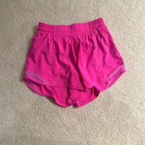 Lululemon Pow Pink 4inch hotty hots